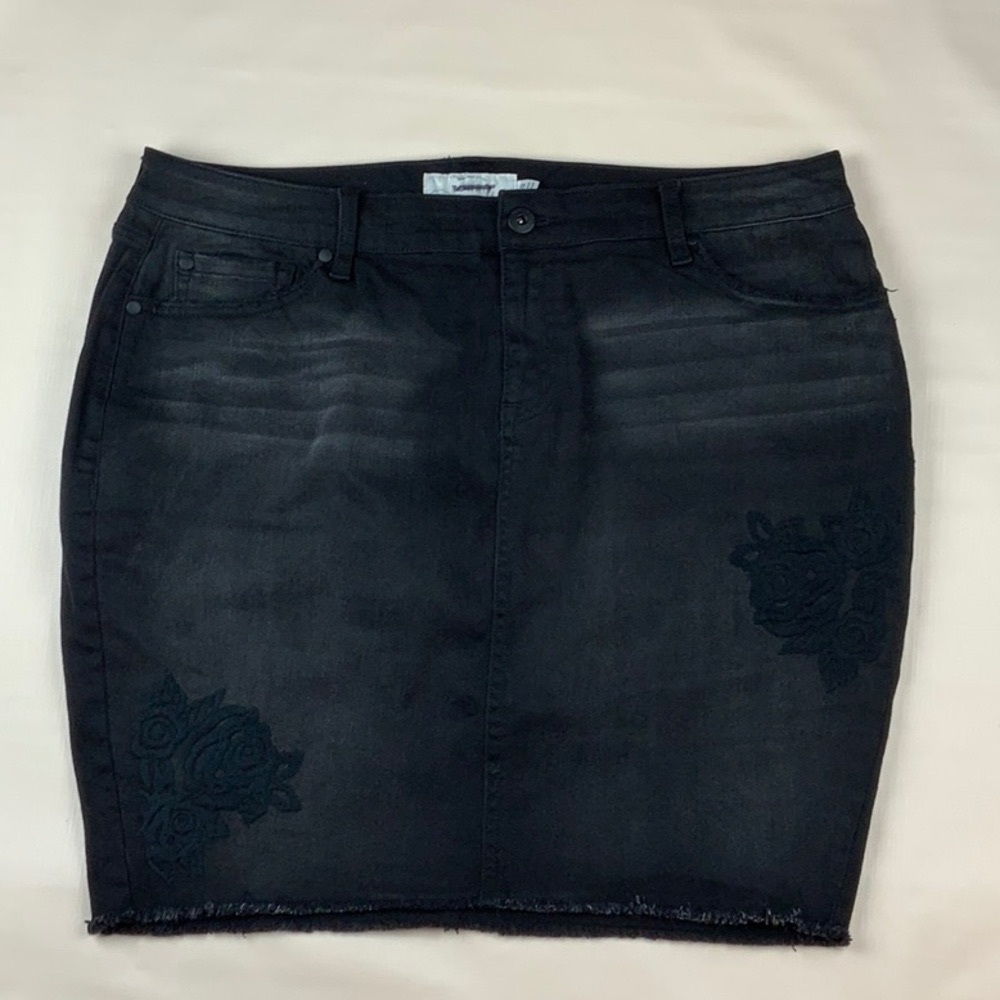 Torrid Denim Skirt Size 20